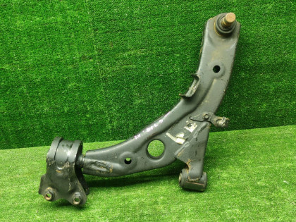 Рычаг передний левый ER3P