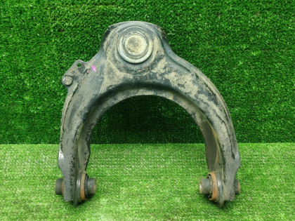 Рычаг передний левый 