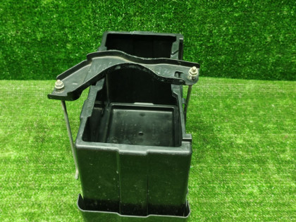 Крепление аккумулятора CL 9