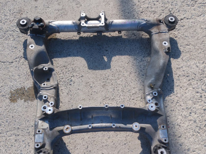 Подрамник передний KB2