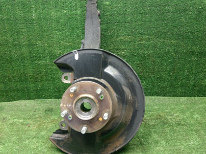 Ступица передняя левая 