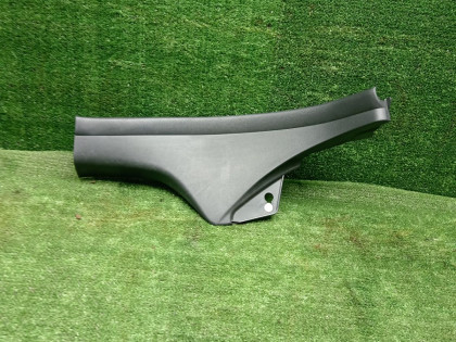 Накладка на порог задняя правая CL9