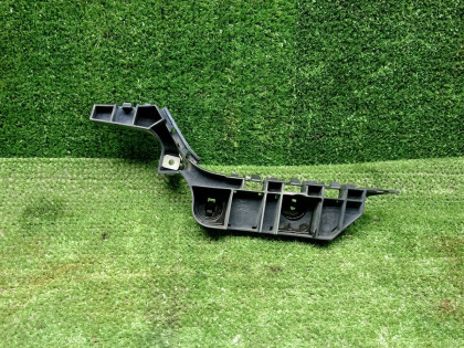 Крепление бампера переднее правое ER3P