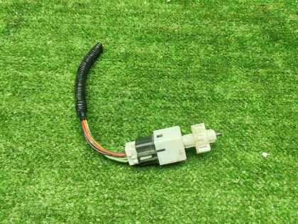 Концевик педали тормоза CU2