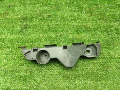 Крепление бампера переднее правое ER3P