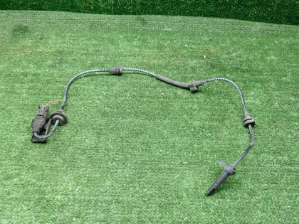 Датчик ABS задний правый KB2