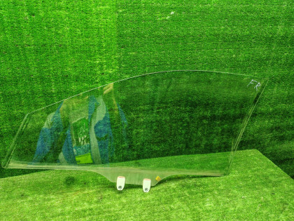 Стекло двери переднее правое CL 9