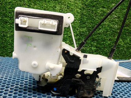 Замок двери передний правый MAZDA CX-7 OEM E22158310D ER3P 2009