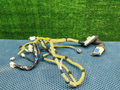 Коса двери передняя правая MAZDA CX-7 OEM E22167190A ER3P 2009